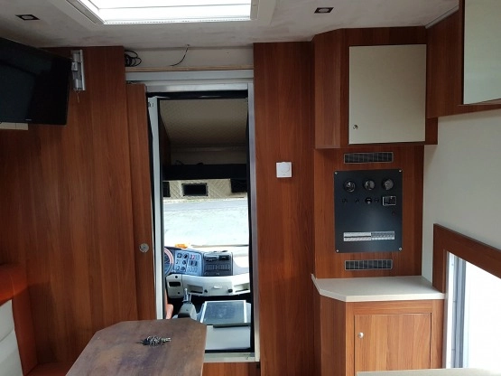                         Mercedes Benz 1018A ATEGO II 4x4 - zdjęcie 12
                        