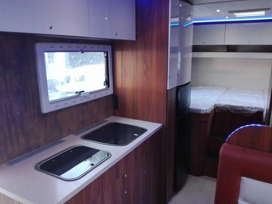                         Mercedes Benz 1018A ATEGO II 4x4 - zdjęcie 13
                        