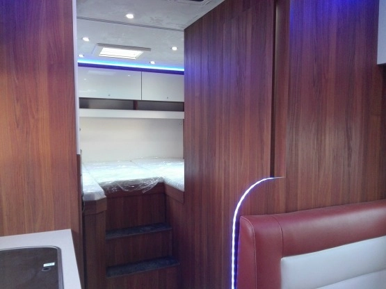                         Mercedes Benz 1018A ATEGO II 4x4 - zdjęcie 16
                        