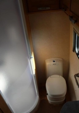                         Przyczepa kempingowa Lunar rok 2009 - zdjęcie 4
                        