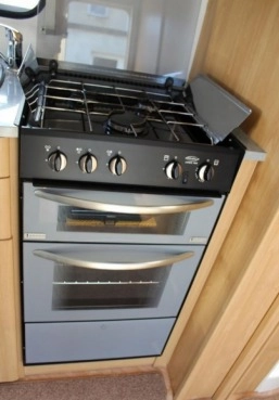                         Przyczepa kempingowa Lunar rok 2009 - zdjęcie 8
                        