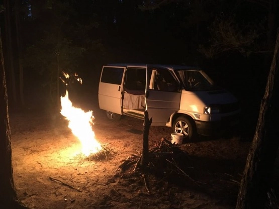                         VW Transporter T4- kamper - zdjęcie 2
                        