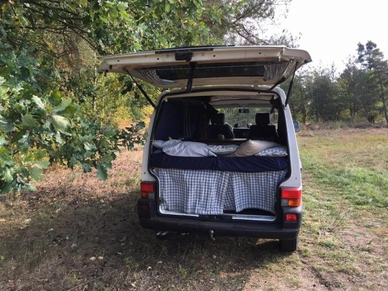                         VW Transporter T4- kamper - zdjęcie 5
                        