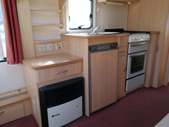                         Przyczepa kempingowa Abbey 2/3 osobowa z przedsionkiem, rok 2001 - zdjęcie 7
                        