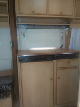                         Przyczepa kempingowa Knaus, rok 1987 - zdjęcie 5
                        