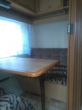                         Przyczepa kempingowa Knaus, rok 1987 - zdjęcie 9
                        