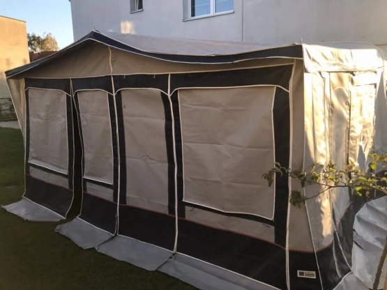                         Fendt 450 S Przyczepa campingowa + PRZEDSIONEK + zbiornik wody z pompką, rocznik 1983 - zdjęcie 23
                        