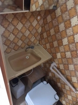                         Fendt 450 S Przyczepa campingowa + PRZEDSIONEK + zbiornik wody z pompką, rocznik 1983 - zdjęcie 31
                        