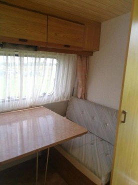                         Przyczepa Kempingowa, kemping Burstner Club 3853 - zdjęcie 6
                        