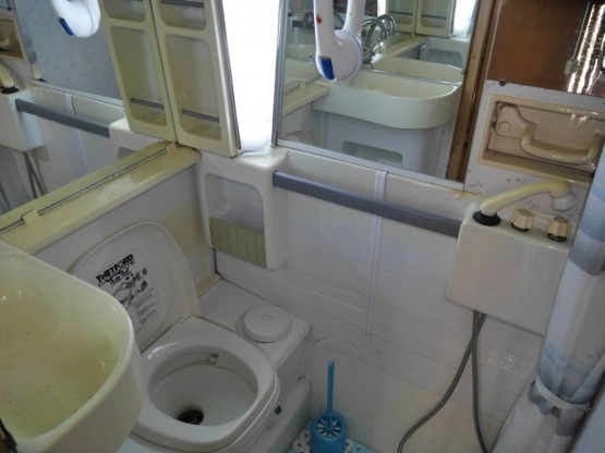                         Kamper Fiat Ducato/Talento specjalny kempingowy 1995, 1,9 D 70 KM - zdjęcie 23
                        