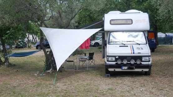                         Kamper Fiat Ducato/Talento specjalny kempingowy 1995, 1,9 D 70 KM - zdjęcie 45
                        