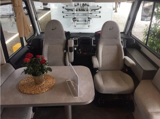                         Camper Dethleffs Puls GT Fiat 150 km kamper Integra - zdjęcie 4
                        