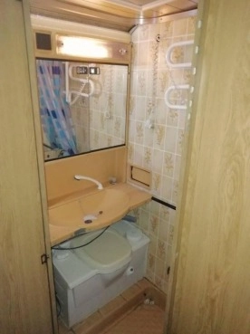                         Kamper Fiat Ducato DETHLEFFS - zdjęcie 4
                        