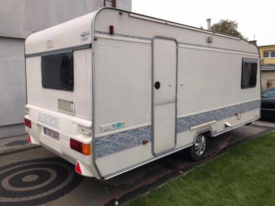                         ADRIA UNICA B 502 LH + przedsionek, WC, zbiornik z wodą, Truma, Trumatic, Leszno - zdjęcie 13
                        