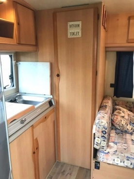                         ADRIA UNICA B 502 LH + przedsionek, WC, zbiornik z wodą, Truma, Trumatic, Leszno - zdjęcie 19
                        