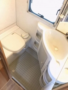                         ADRIA UNICA B 502 LH + przedsionek, WC, zbiornik z wodą, Truma, Trumatic, Leszno - zdjęcie 20
                        