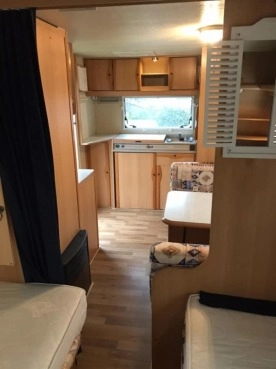                         ADRIA UNICA B 502 LH + przedsionek, WC, zbiornik z wodą, Truma, Trumatic, Leszno - zdjęcie 28
                        