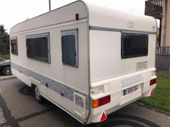                         ADRIA UNICA B 502 LH + przedsionek, WC, zbiornik z wodą, Truma, Trumatic, Leszno - zdjęcie 9
                        