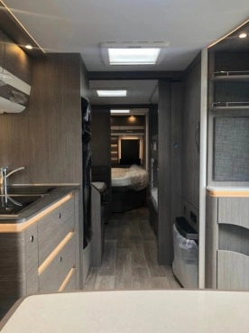                         PRZYCZEPA kempingowa Dethleffs Exclusiv 730 FKR 7o - zdjęcie 8
                        