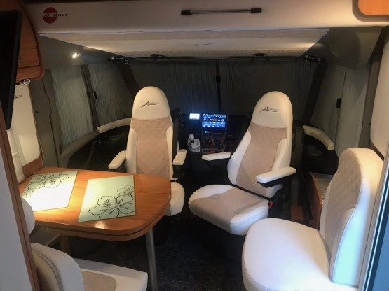                         KAMPER BURSTNER AVIANO 725I - zdjęcie 12
                        