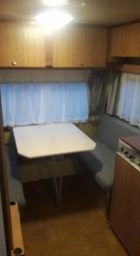                         Przyczepa kempingowa CHATEAU , 4 osobowa, z przedsionkiem, zadbana, sucha. - zdjęcie 11
                        