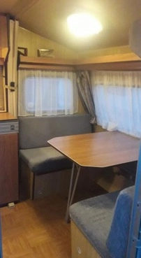                         Przyczepa kempingowa CHATEAU , 4 osobowa, z przedsionkiem, zadbana, sucha. - zdjęcie 12
                        