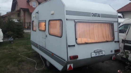                         Przyczepa kempingowa CHATEAU , 4 osobowa, z przedsionkiem, zadbana, sucha. - zdjęcie 13
                        