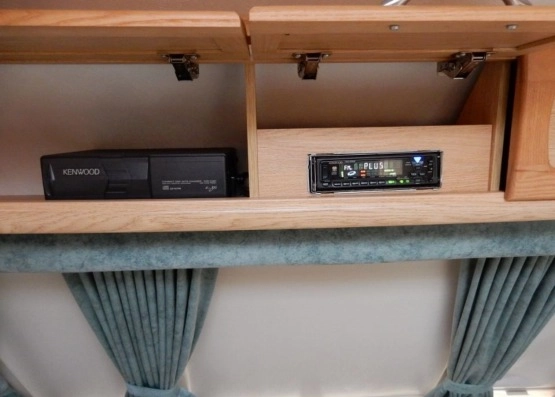                         Elddis Odyssey 2002 rok, nowy model, duży przedsionek z dostawkami, zarejestrowana w PL, czysta, zadbana - zdjęcie 21
                        