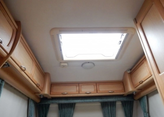                         Elddis Odyssey 2002 rok, nowy model, duży przedsionek z dostawkami, zarejestrowana w PL, czysta, zadbana - zdjęcie 25
                        