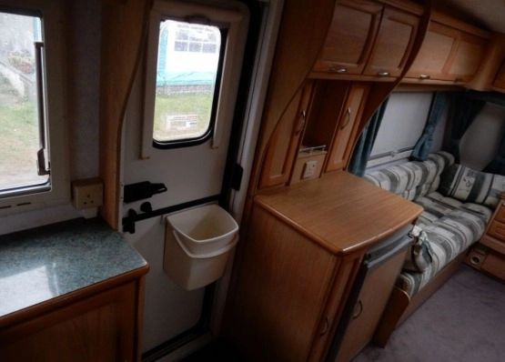                         Elddis Odyssey 2002 rok, nowy model, duży przedsionek z dostawkami, zarejestrowana w PL, czysta, zadbana - zdjęcie 31
                        