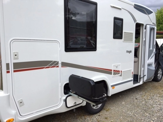                         Camper Challenger FORD dla 5 osób - zdjęcie 14
                        