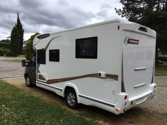                         Camper Challenger FORD dla 5 osób - zdjęcie 5
                        