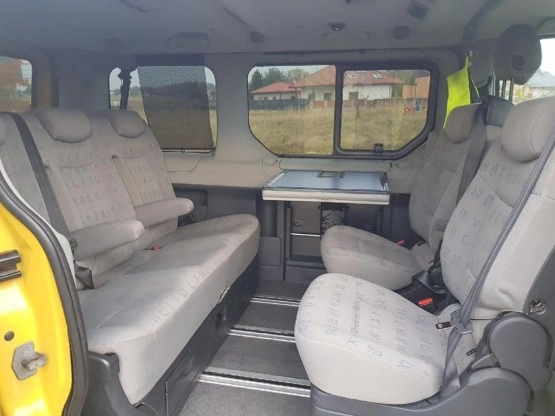                         Trafic Westfalia generation - łóżko, webasto, klima - zdjęcie 3
                        