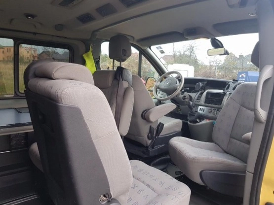                         Trafic Westfalia generation - łóżko, webasto, klima - zdjęcie 7
                        