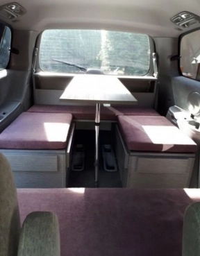                         Kia Carnival z 2006 roku z wykonaną zabudową - zdjęcie 17
                        