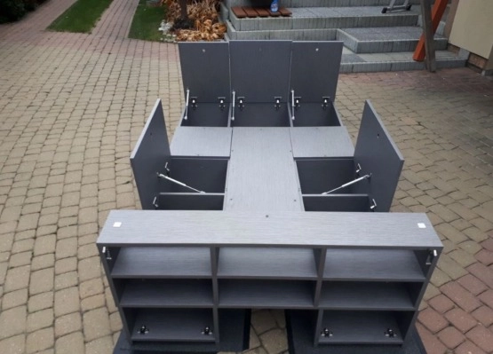                         Kia Carnival z 2006 roku z wykonaną zabudową - zdjęcie 21
                        