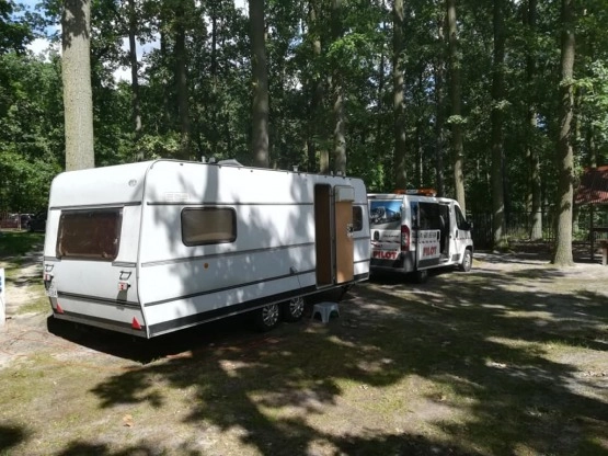                         Przyczepa Kempingowa Dethleffs Zarejestrowana DMC 1000 KG - zdjęcie 2
                        