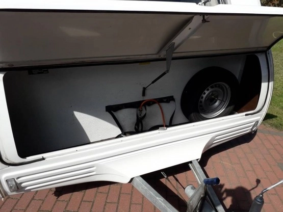                         Przyczepa kempingowa Kabe Brilliant XL - zdjęcie 9
                        