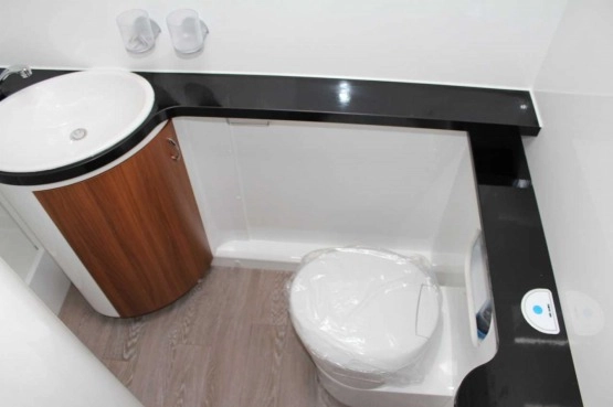                         HOBBY OPTIMA DE LUXE T 75 HF - zdjęcie 17
                        