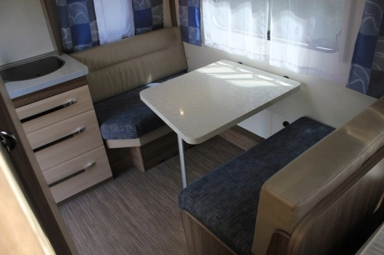                         Wynajmę przyczepę kempingową Hobby Deluxe 400 SFE 2016 rok - zdjęcie 11
                        