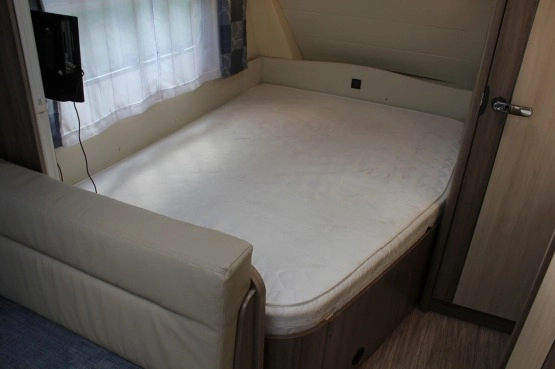                         Wynajmę przyczepę kempingową Hobby Deluxe 400 SFE 2016 rok - zdjęcie 4
                        