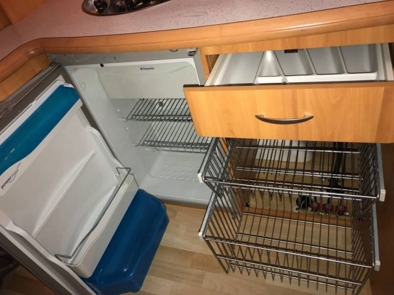                         Polecam Hobby 495 Prestige z MOVEREM, przedsionkiem Isabella Capri Lux z 2006r. - zdjęcie 16
                        