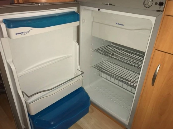                         Polecam Hobby 495 Prestige z MOVEREM, przedsionkiem Isabella Capri Lux z 2006r. - zdjęcie 17
                        