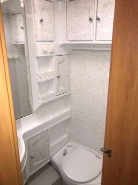                         Polecam Hobby 495 Prestige z MOVEREM, przedsionkiem Isabella Capri Lux z 2006r. - zdjęcie 37
                        