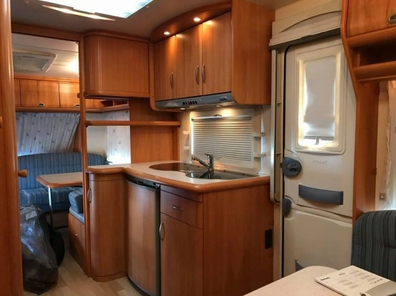                         Polecam Hobby 495 Prestige z MOVEREM, przedsionkiem Isabella Capri Lux z 2006r. - zdjęcie 7
                        