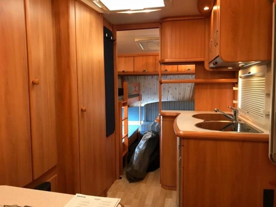                         Polecam Hobby 495 Prestige z MOVEREM, przedsionkiem Isabella Capri Lux z 2006r. - zdjęcie 9
                        