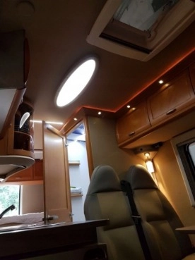                         Peugeot boxer Kamper 3,0 solar, markiza, ZAMIANA - zdjęcie 2
                        