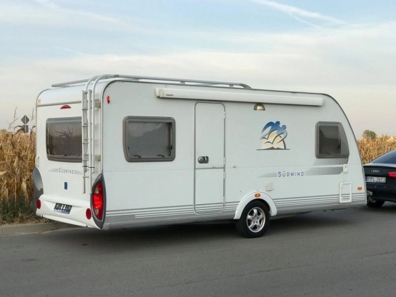                         KNAUS 500 Sudwind Z Markizą I Przedsionkiem - zdjęcie 9
                        