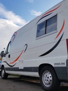                         Wyjątkowy kamperek Złomek Domek – ToscaVAN Z01 Unique One na sprzedaż - zdjęcie 2
                        