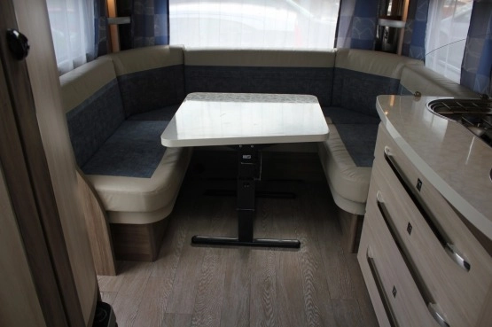                         Wynajmę przyczepę kempingową Hobby Deluxe 460 UFE 2016 rok 1500 kg DMC - zdjęcie 3
                        